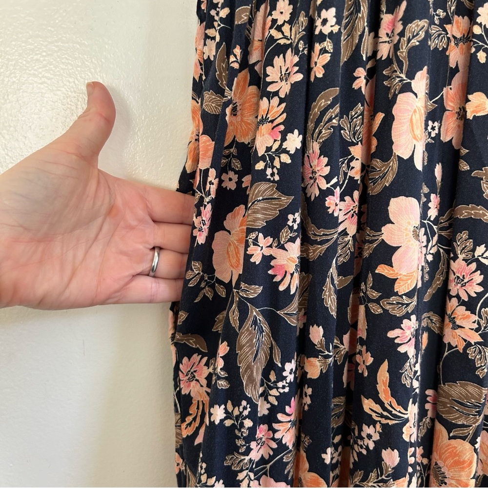 Old Navy Navy Floral Midi Dress with Blush Flowers - Picture 8 of 14